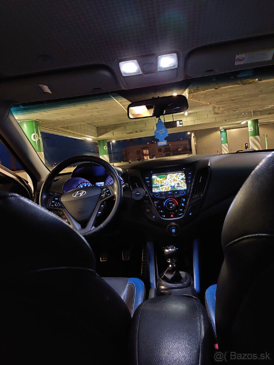 Hyundai Veloster Turbo - 11