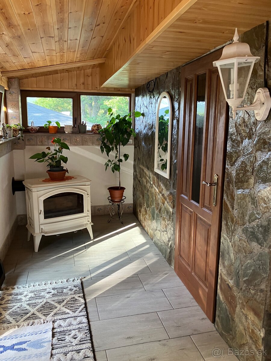 Celoročná chata na predaj v Jelenci - 11