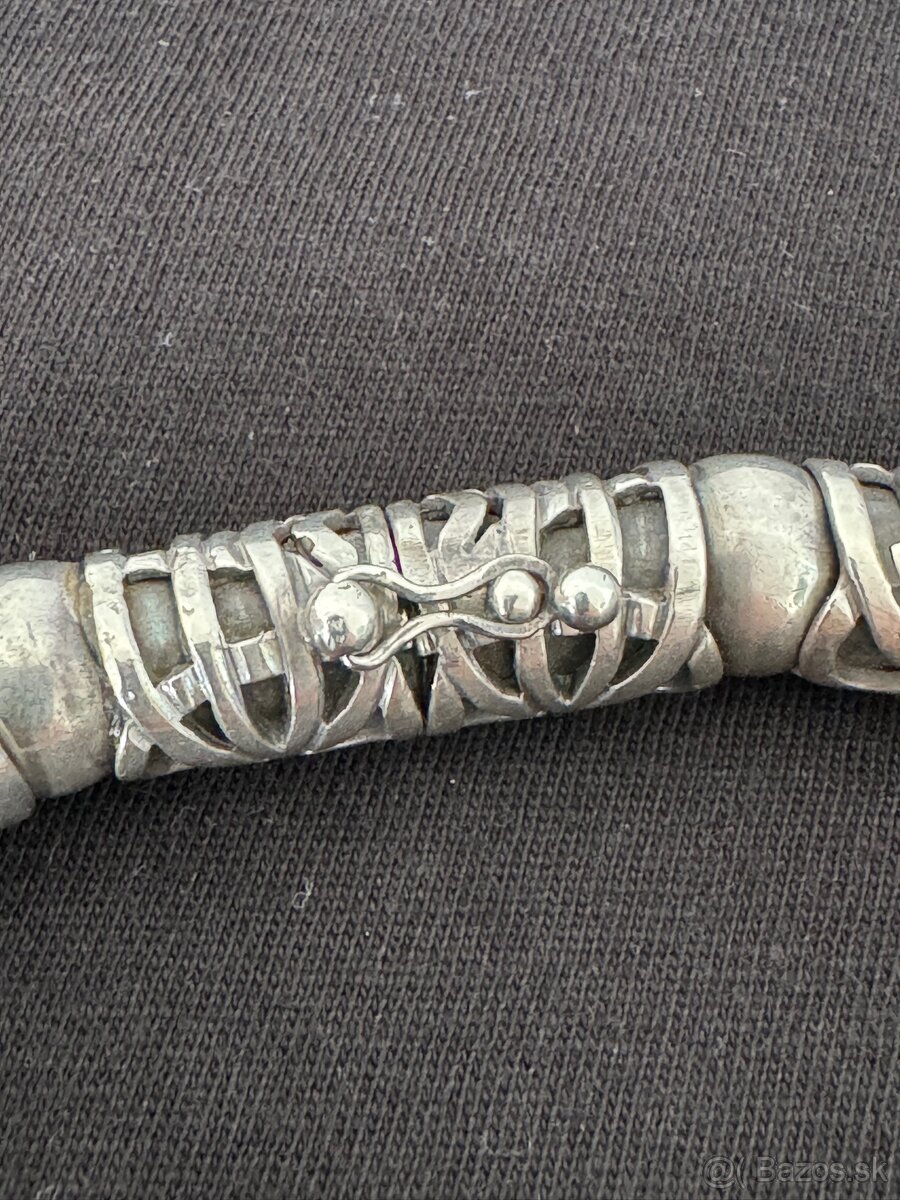 Strieborný náhrdelník s otváracím medailónom, zákaz. výroba - 11