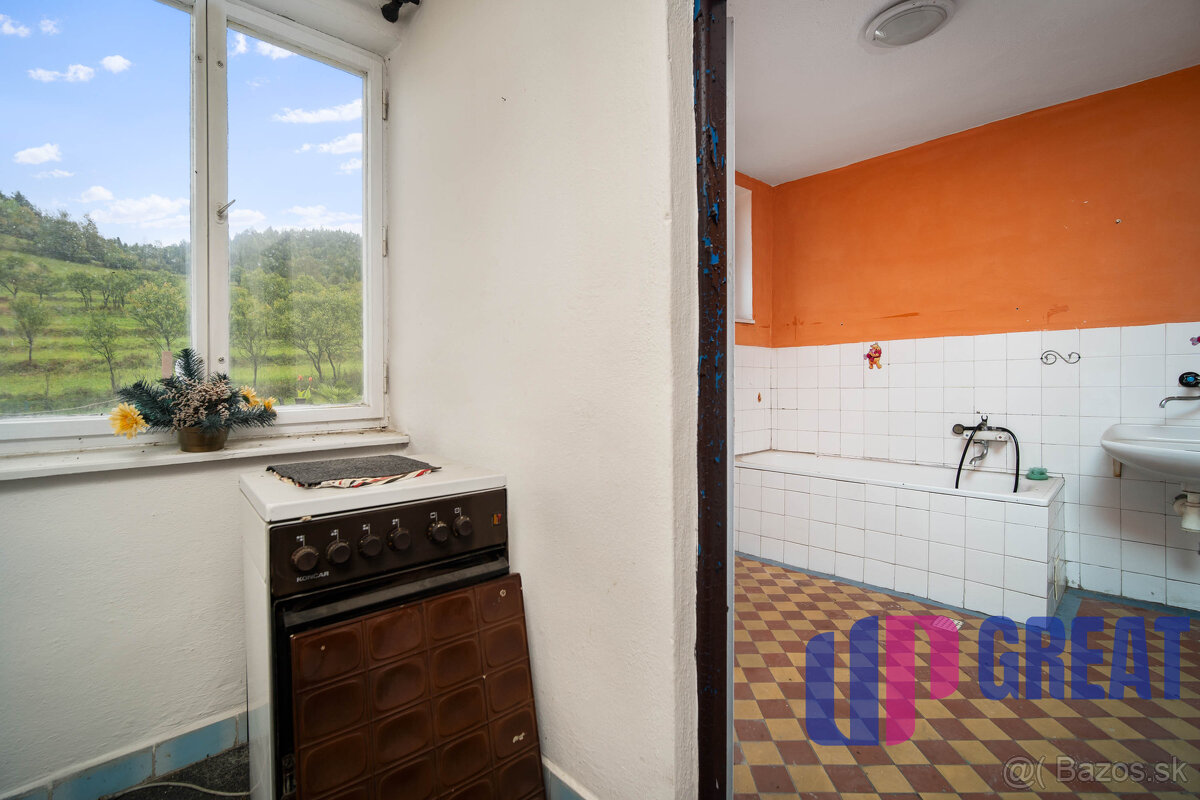 NA PREDAJ rodinný dom s krásnymi výhľadmi, Radôstka - 11