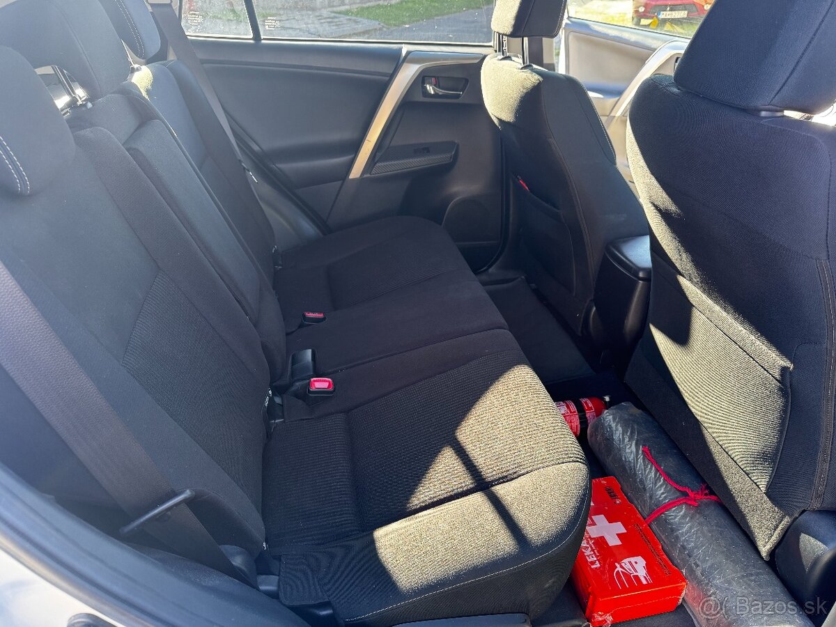 Toyota RAV4 4x4 2015 - 11