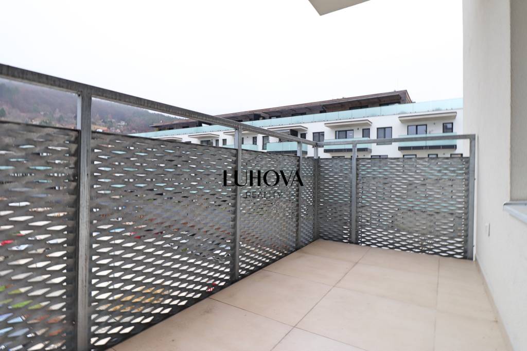 Praktická garsónka v NOVOSTAVBE - 11