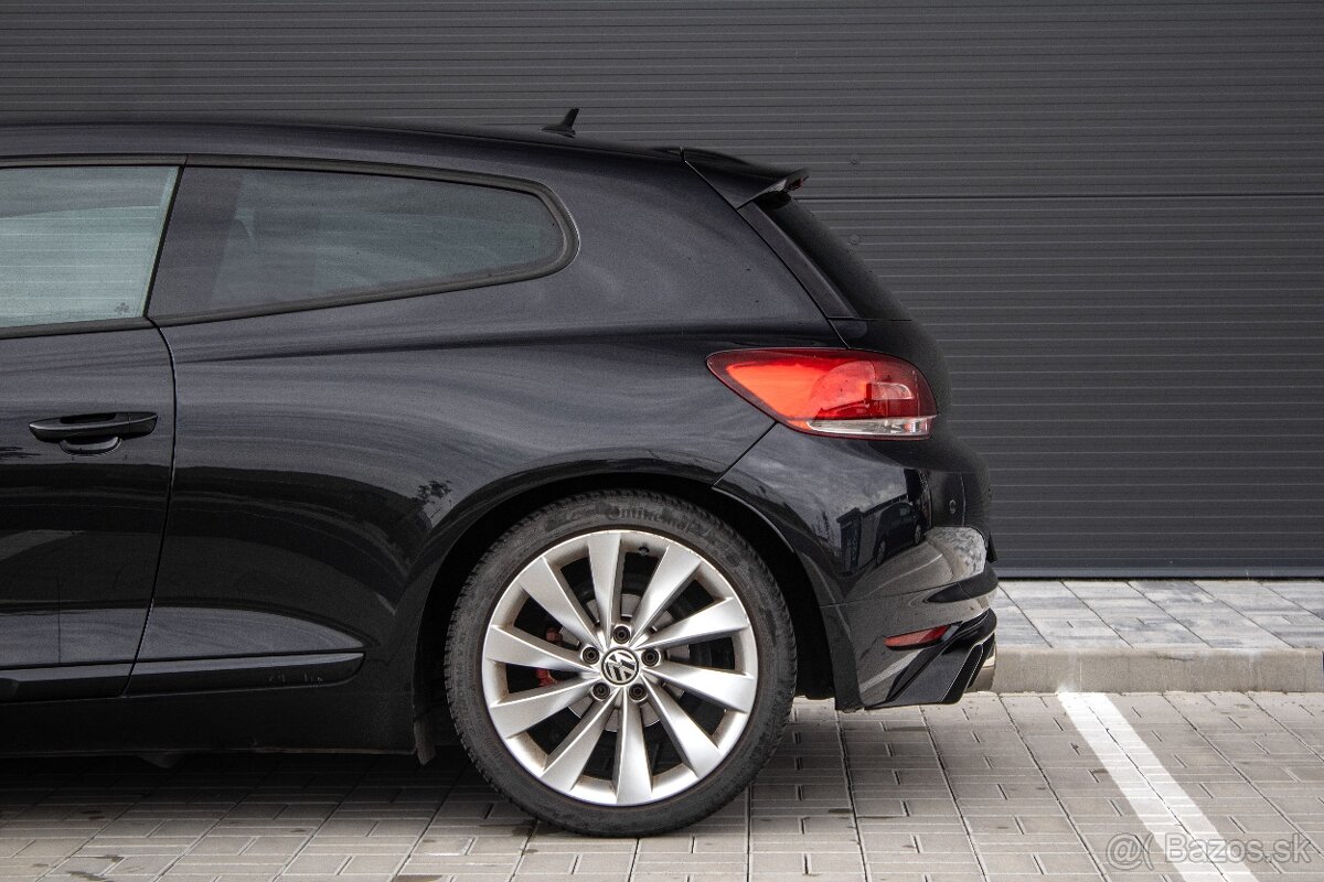 Volkswagen Scirocco 2.0 TSI DSG - 11