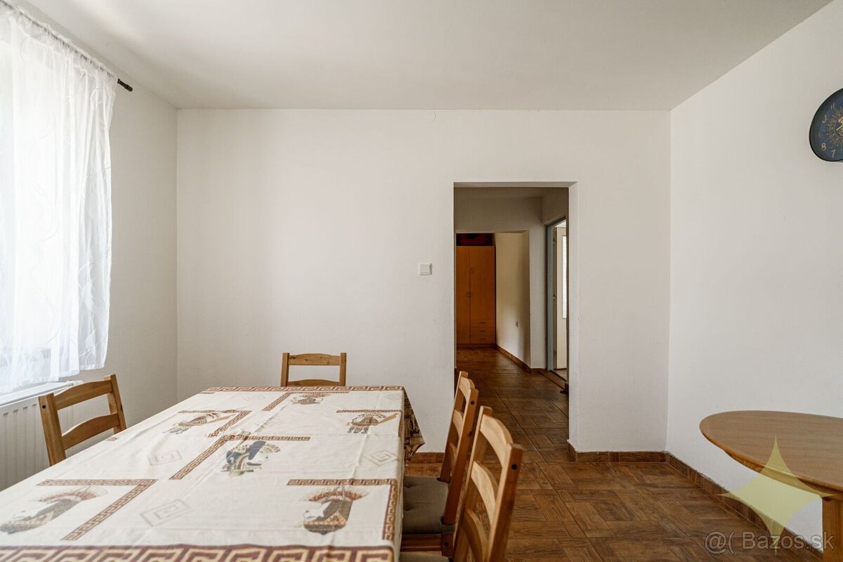 REZERVOVANÉ - Exkluzívny predaj rodinného domu v obci Jelšov - 11