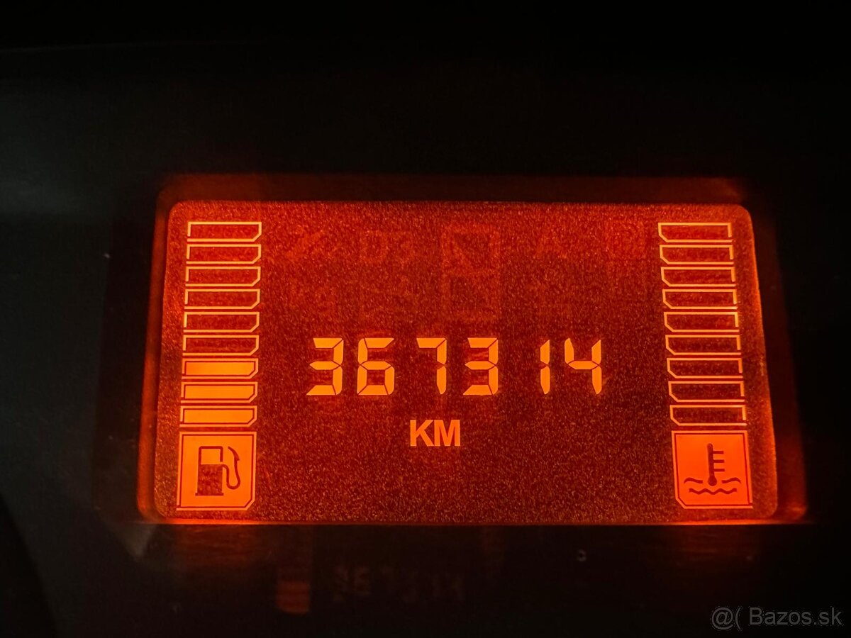 Primastar 9 miest Klíma 2.0TdCi super motor zoservisovaný - 11