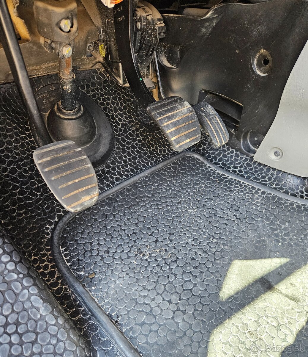 Renault Trafic 2014 84kw 9 miest M6 nová STK EK zimné gumy - 11