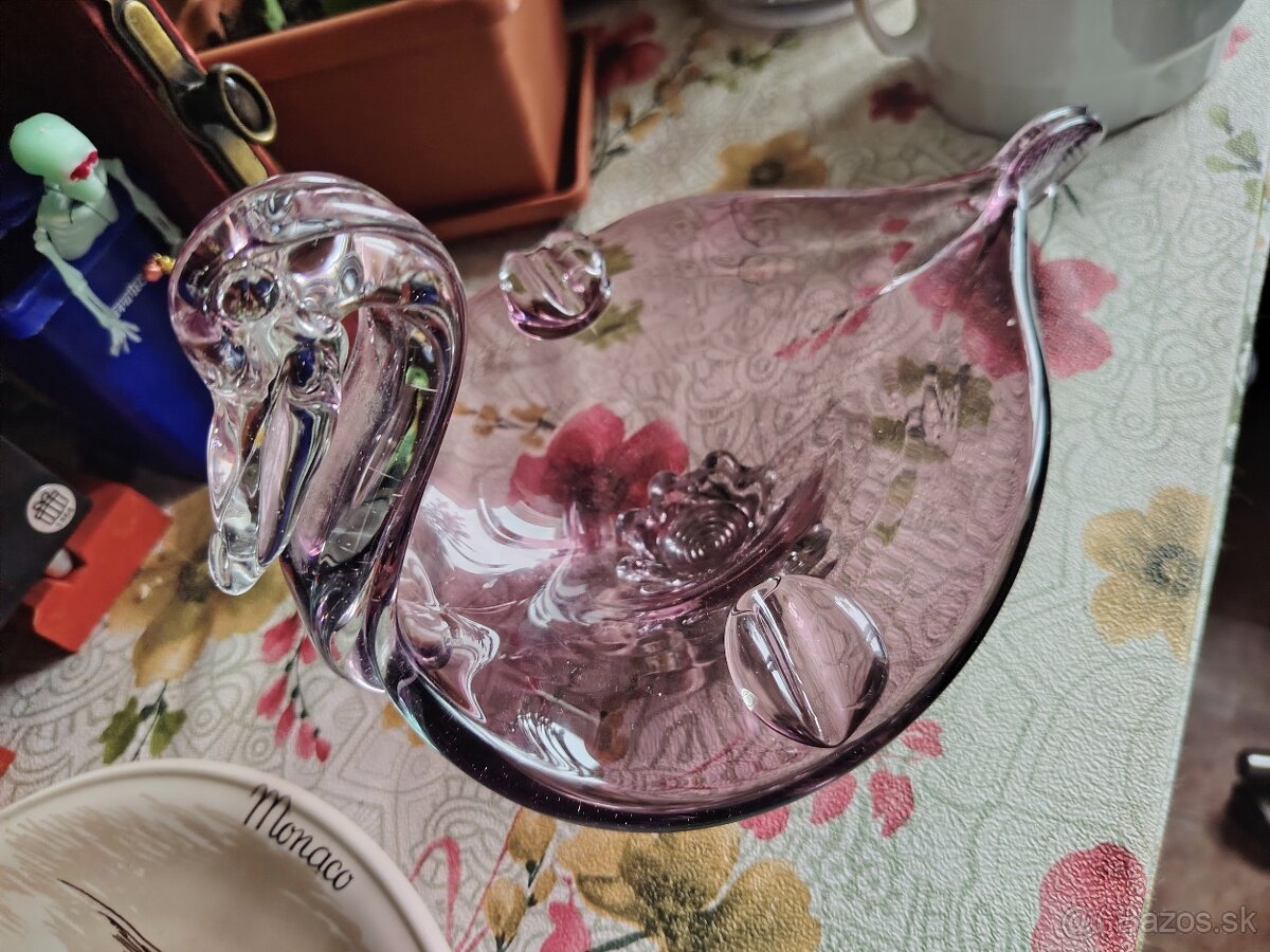 Taniere šalky a iné - 11