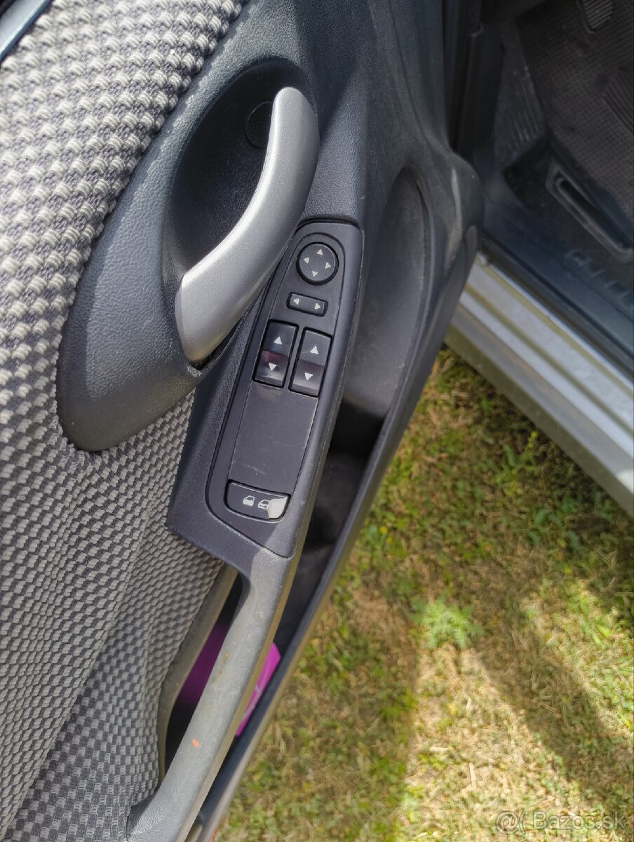 Fiat Stilo multi vagon 1,9 JTD 103kw - 11