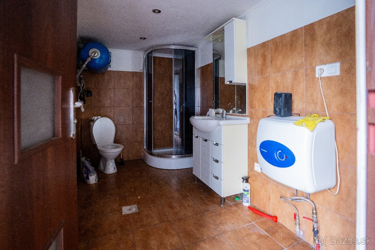 Na predaj výrobná a skladová hala o veľkosti 1.024m2 - 11