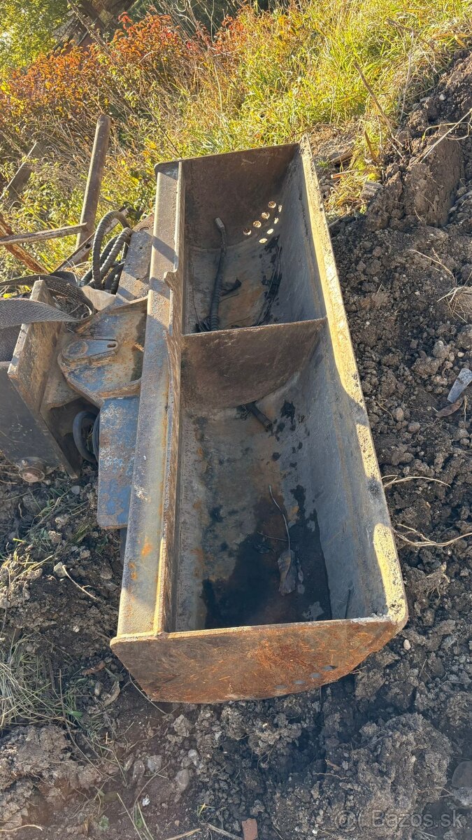 Rýpadlo nakladač JCB 4CX - 11