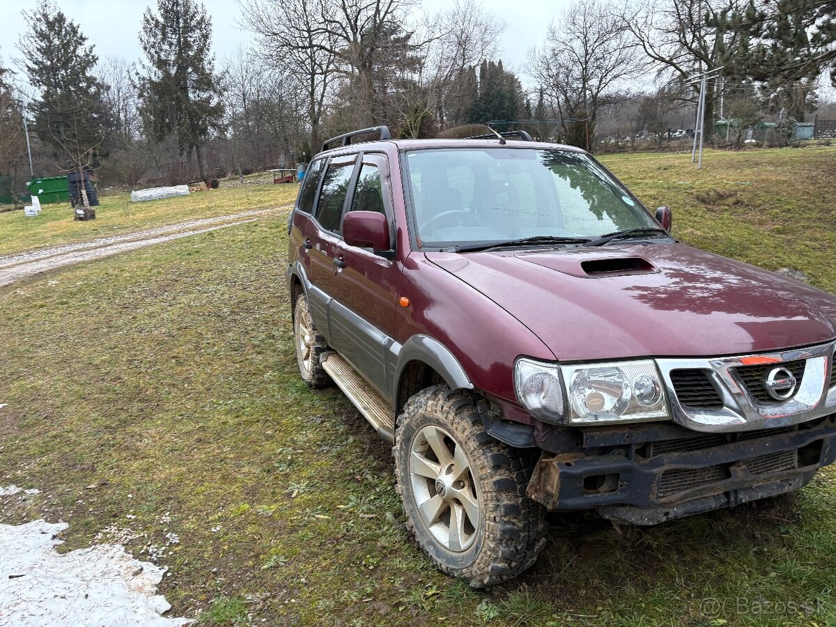 Nissan Terano 2 3.0l - 11