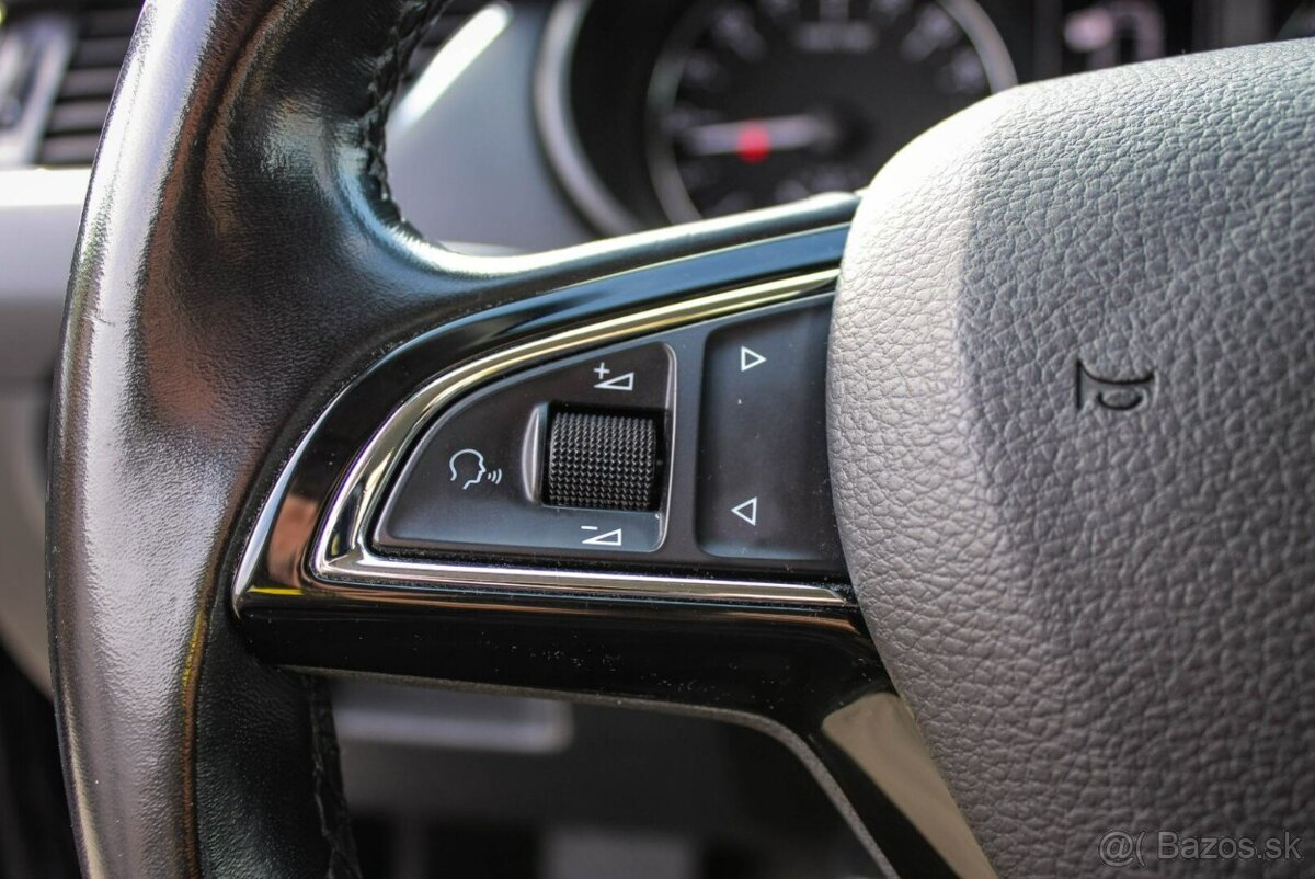 Škoda Octavia Combi 2.0 TDI JOY - 11