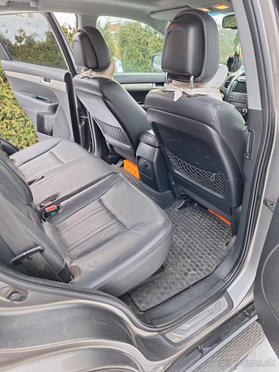 Kia Sorento 2.0 crdi 7 miestne 4x4 awd - 11