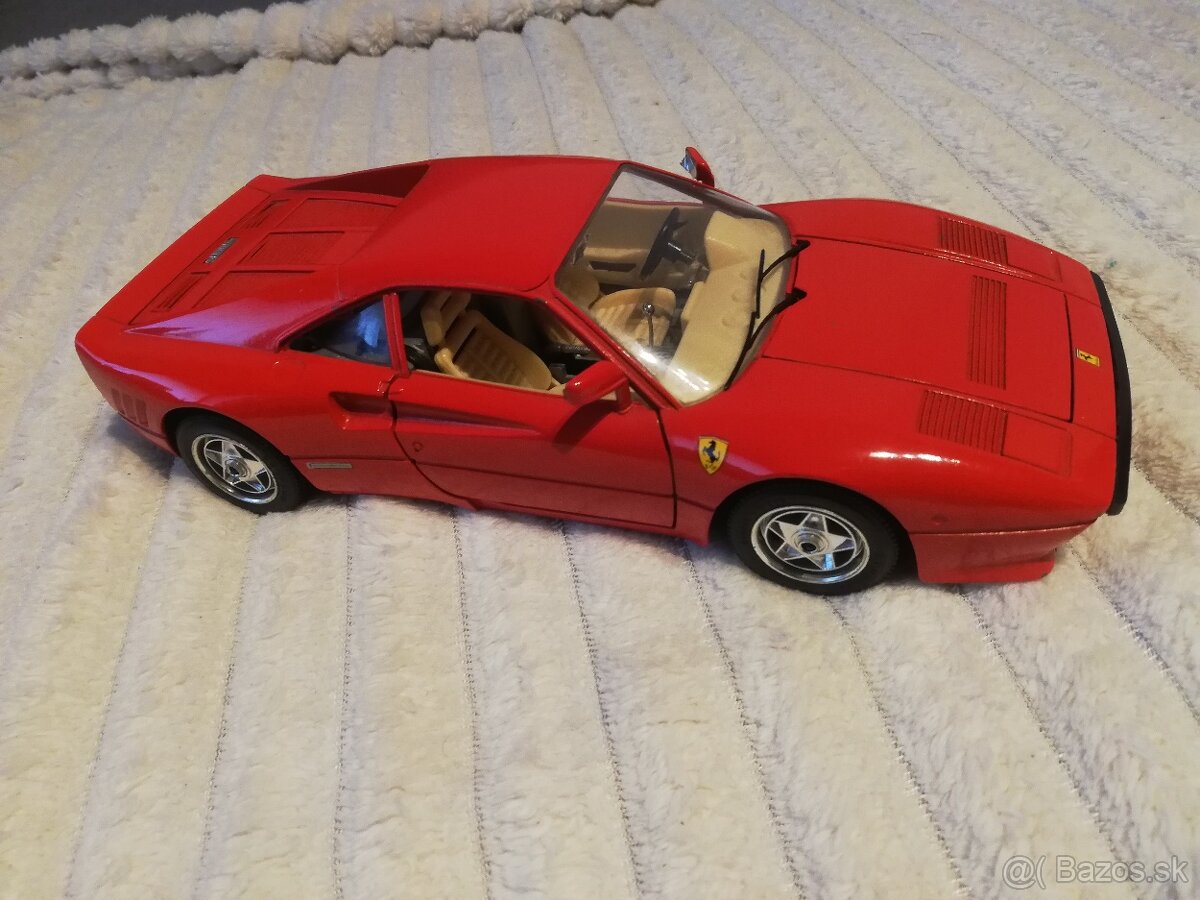1:18 FERRARI GTO Bburago 1984 - 11