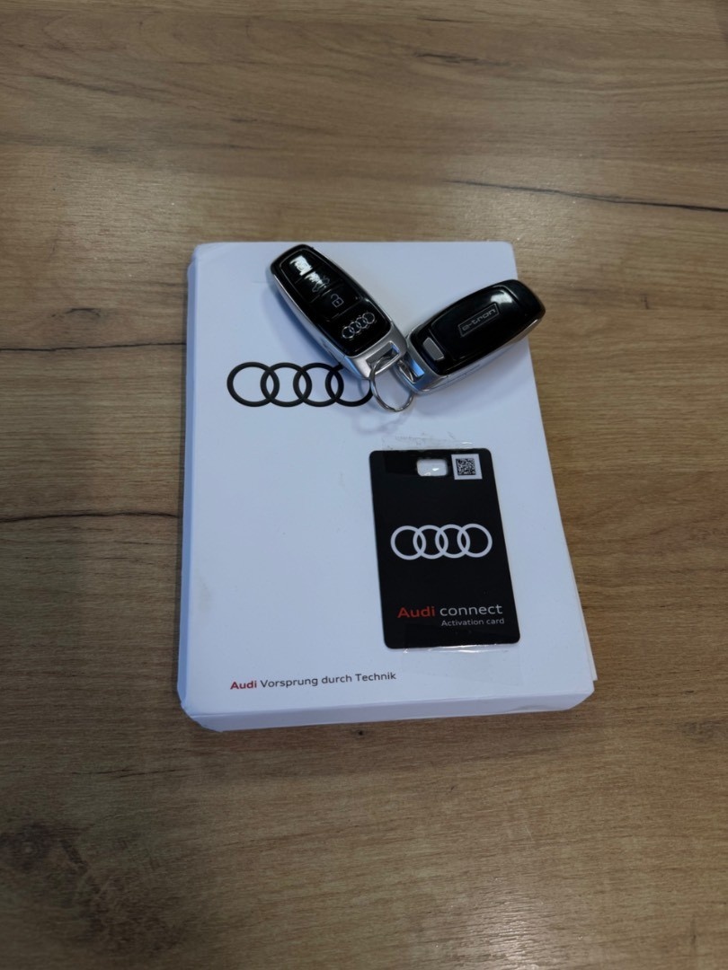 Audi E-tron 50 Quattro VzduchKožaŤažné - 11