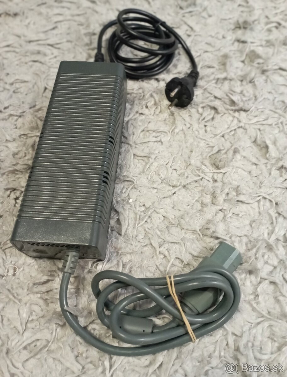 XBOX 360 FAT 60GB - vhodný skôr na opravu - 11