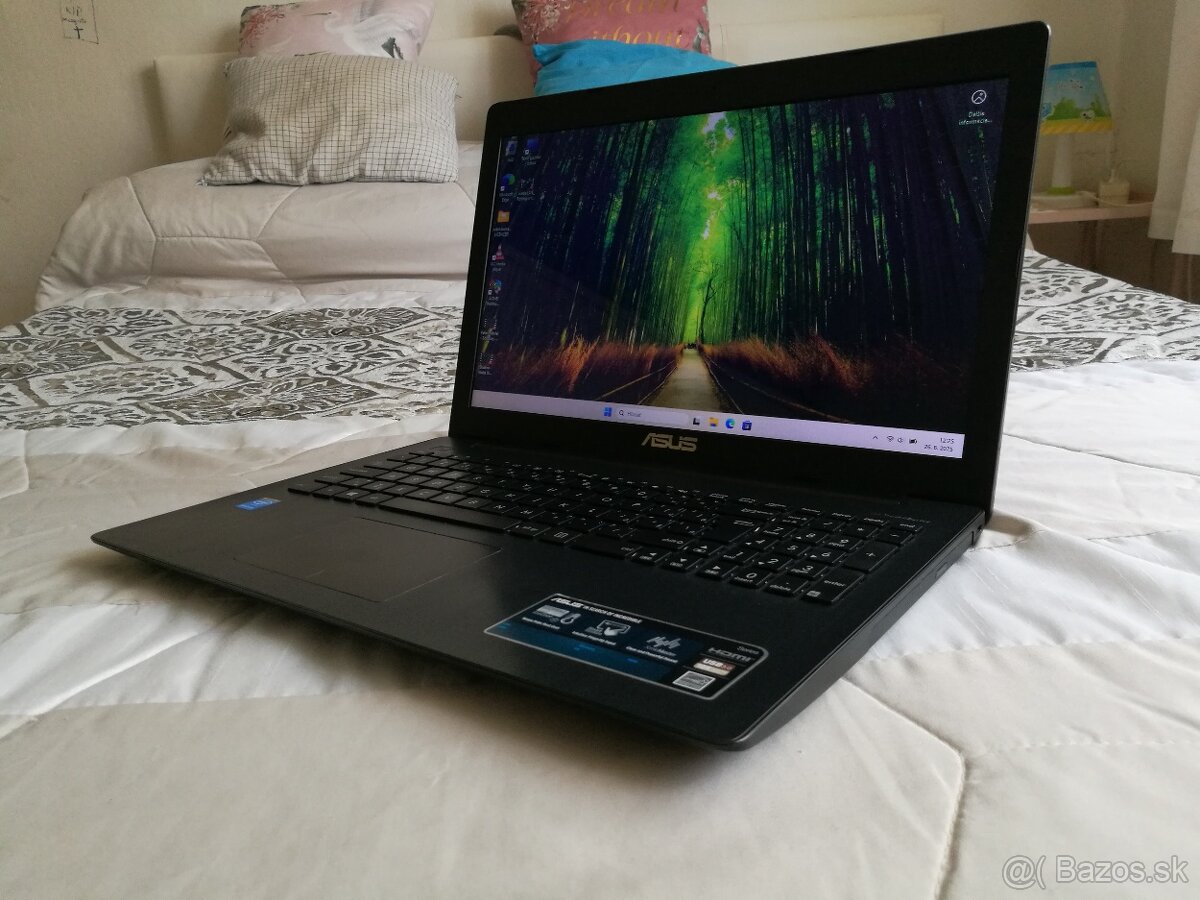 Asus X553. 4-Jadro. SSD 128 GB. Nová 8 GB RAM. - 11