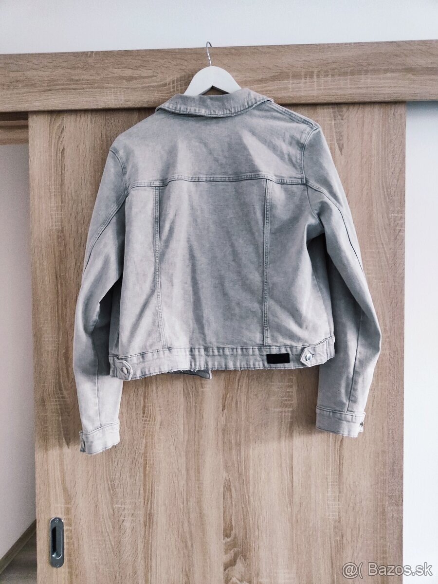 šaty, košeľa, mapové tričko, sveter, pončo, riflové bundy - 11