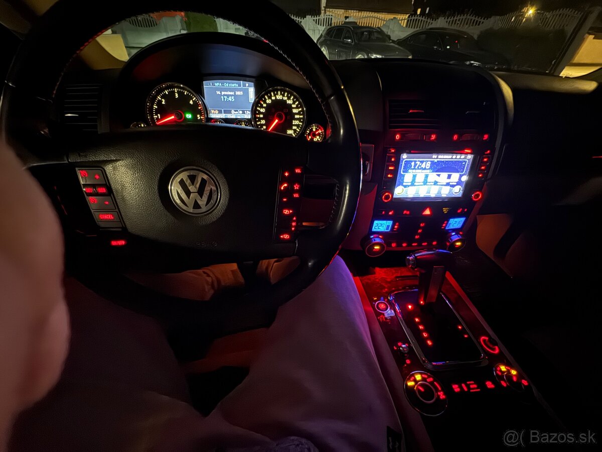 Volkswagen Touareg 5,0 TDi V10 - 11