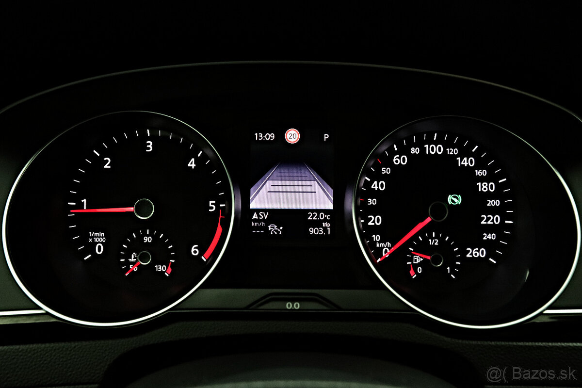 Volkswagen Passat Variant 2.0 TDI DSG EVO Elegance - 11