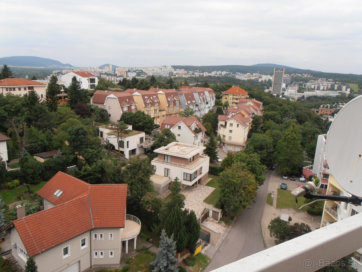 Prenájom 2 izb. bytu v BA I s parkovaním bezplatne - 11