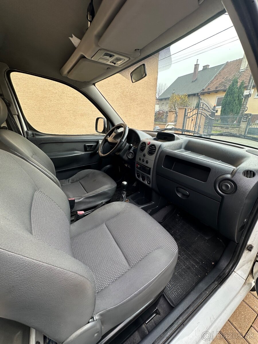 Predám Citroën Berlingo 2010 1.6 HDi 55 kW - 11