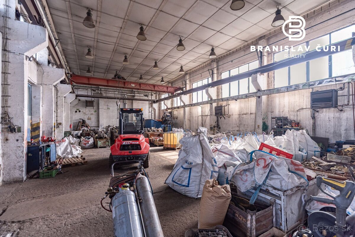 NA PREDAJ PODNIKATEĽSKÝ AREÁL V BARCI - 11