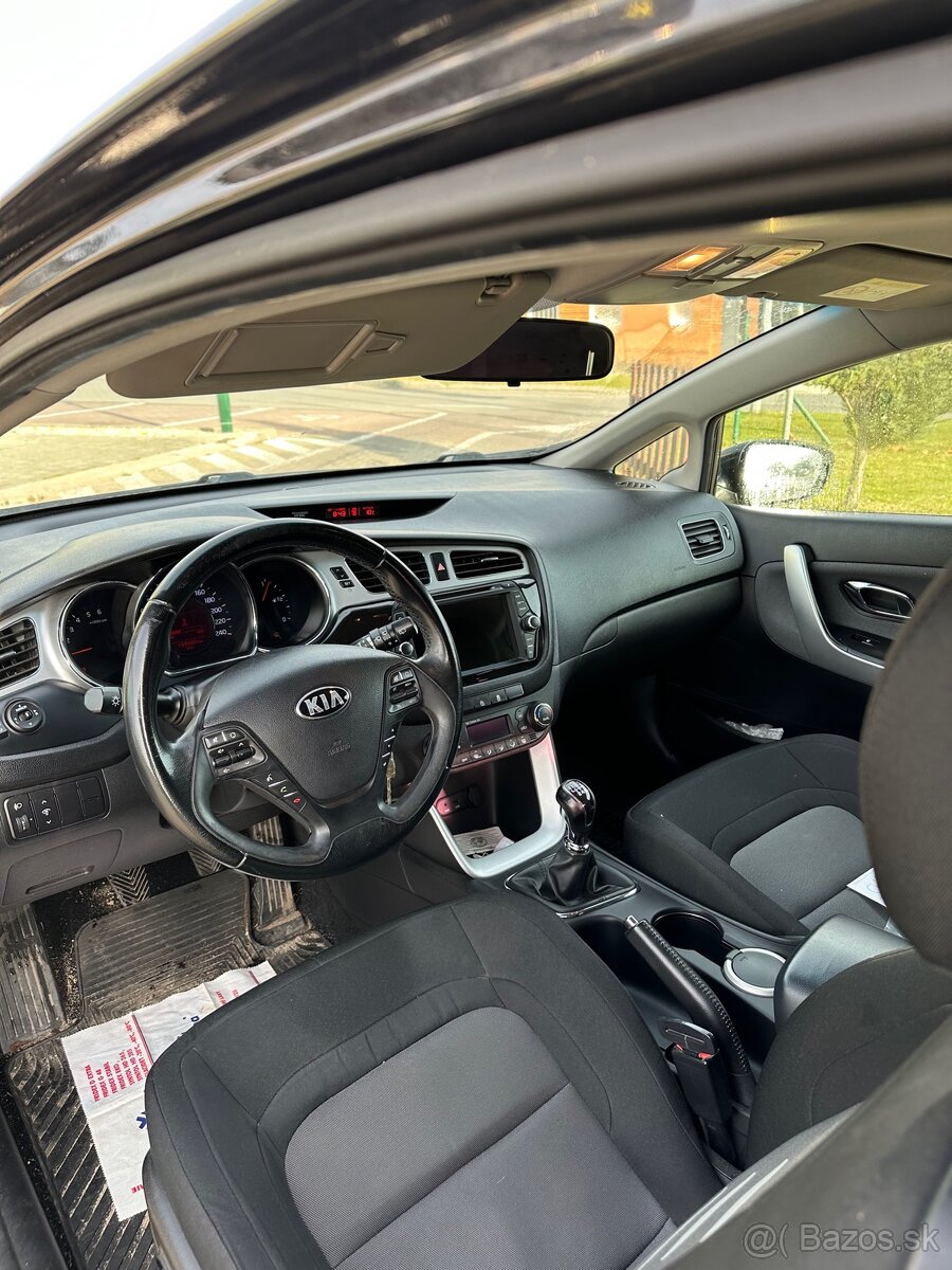 Kia Pro Cee´d 1.6 CRDi - 11