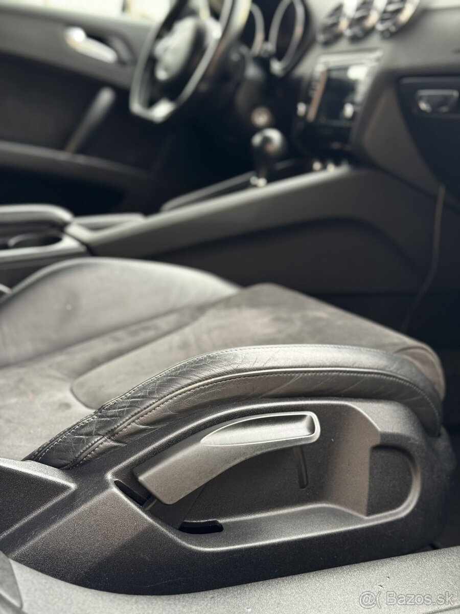 Audi TT Coupé 3.2 quattro DSG - 11