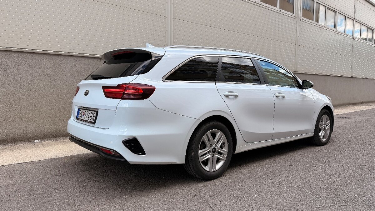 KIA Ceed SW 1.6crdi - 11