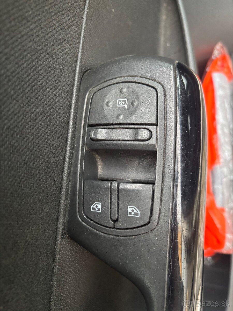 Predam Opel Corsa - 11