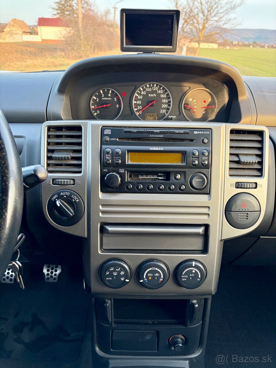 NISSAN X-TRAIL 2.2 dCi 100kW T30 - 11