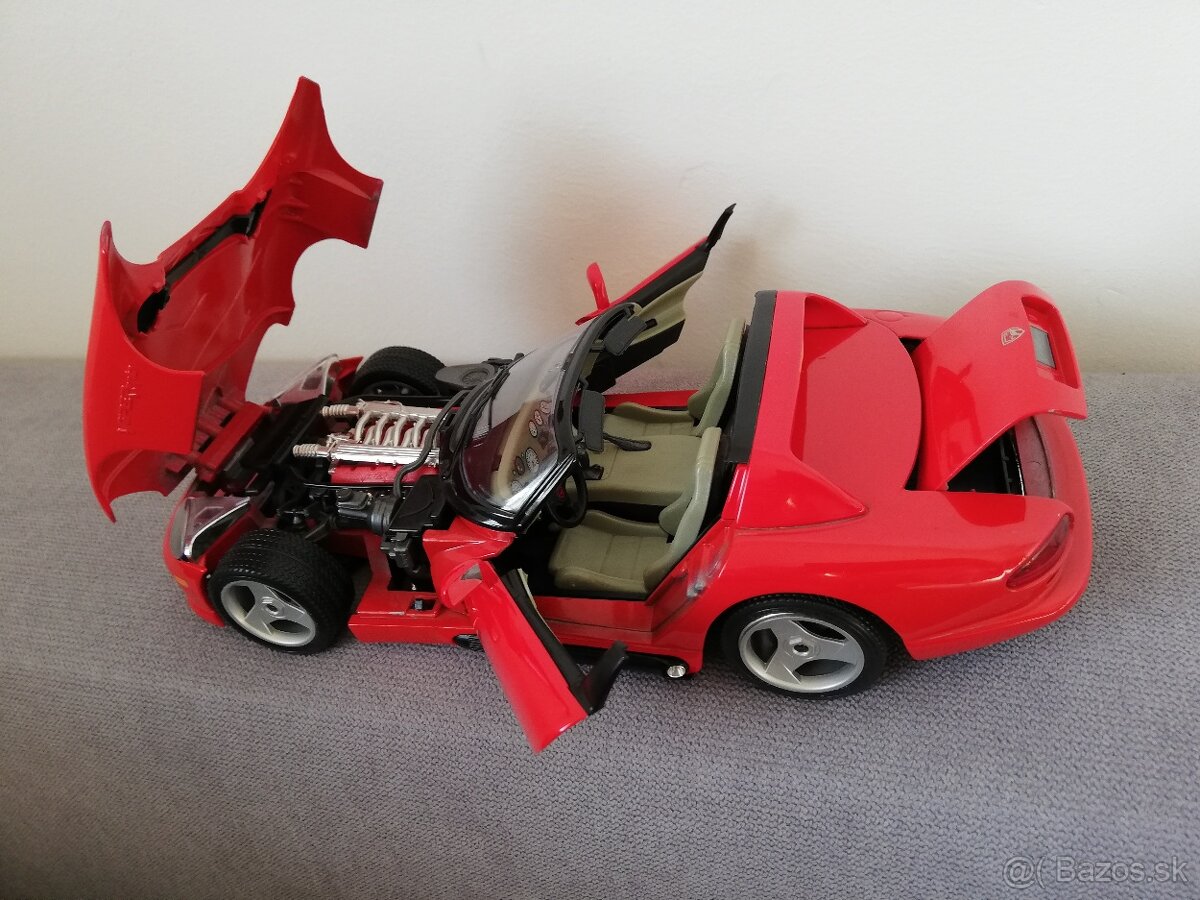 1:18 DODGE Viper Bburago , cervena - 11