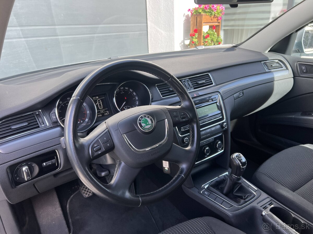 Skoda Superb 1.4 TSI 92kw Ambiente - 11