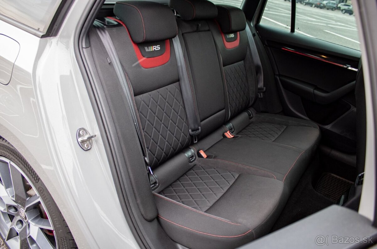 Škoda Octavia Combi 2.0 TDI RS DSG - 11