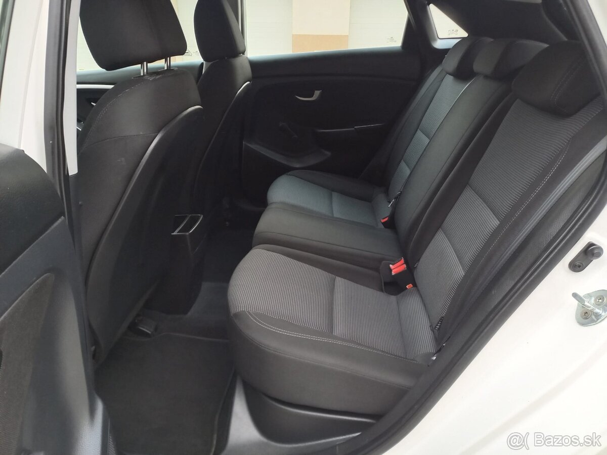 Hyundai i30 1.4 CRDi,66Kw(90Ps)Champion - 11