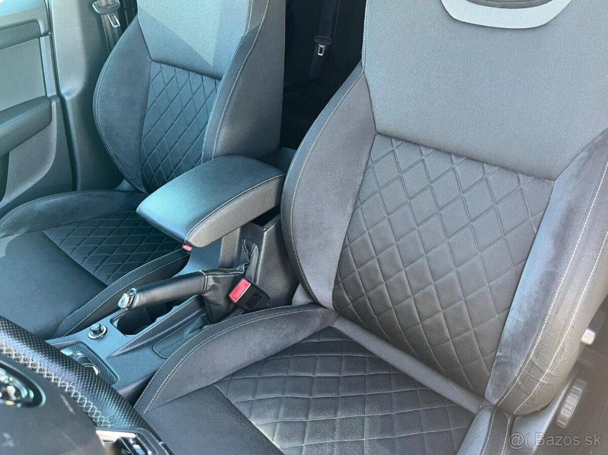 Škoda Octavia Combi 2.0 TDI RS DSG - 11