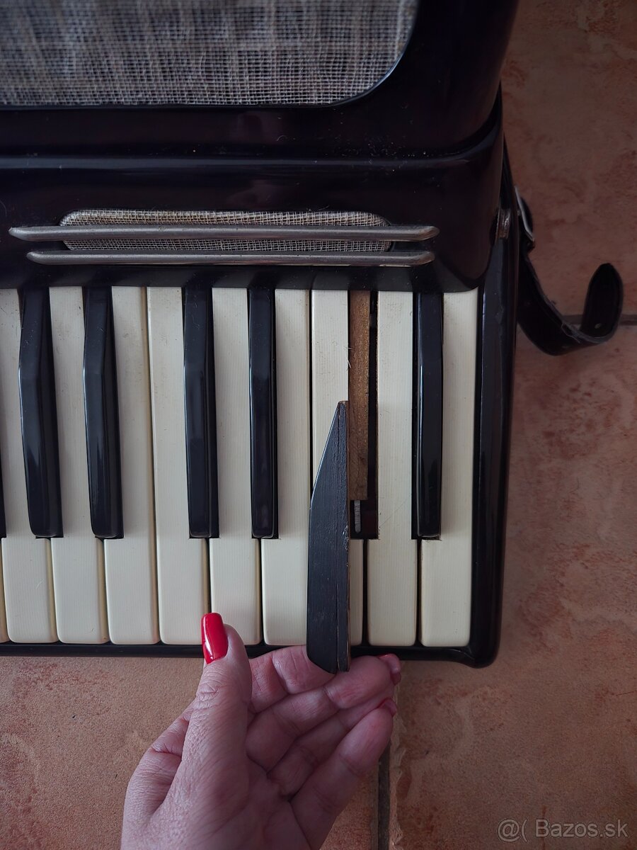 Acordeón Signatone Made in Czechoslovakia - 11
