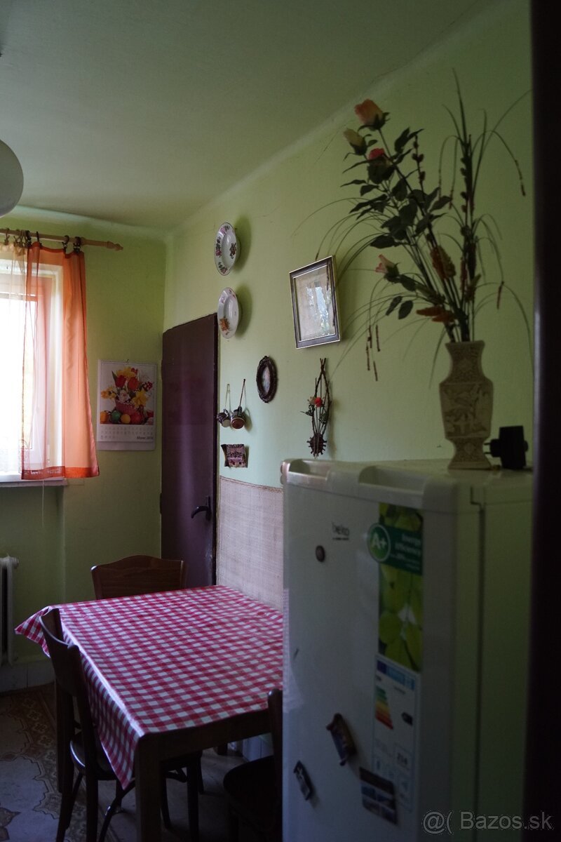 Predám 4-izbový byt v Sečovciach – pôvodný stav - 11