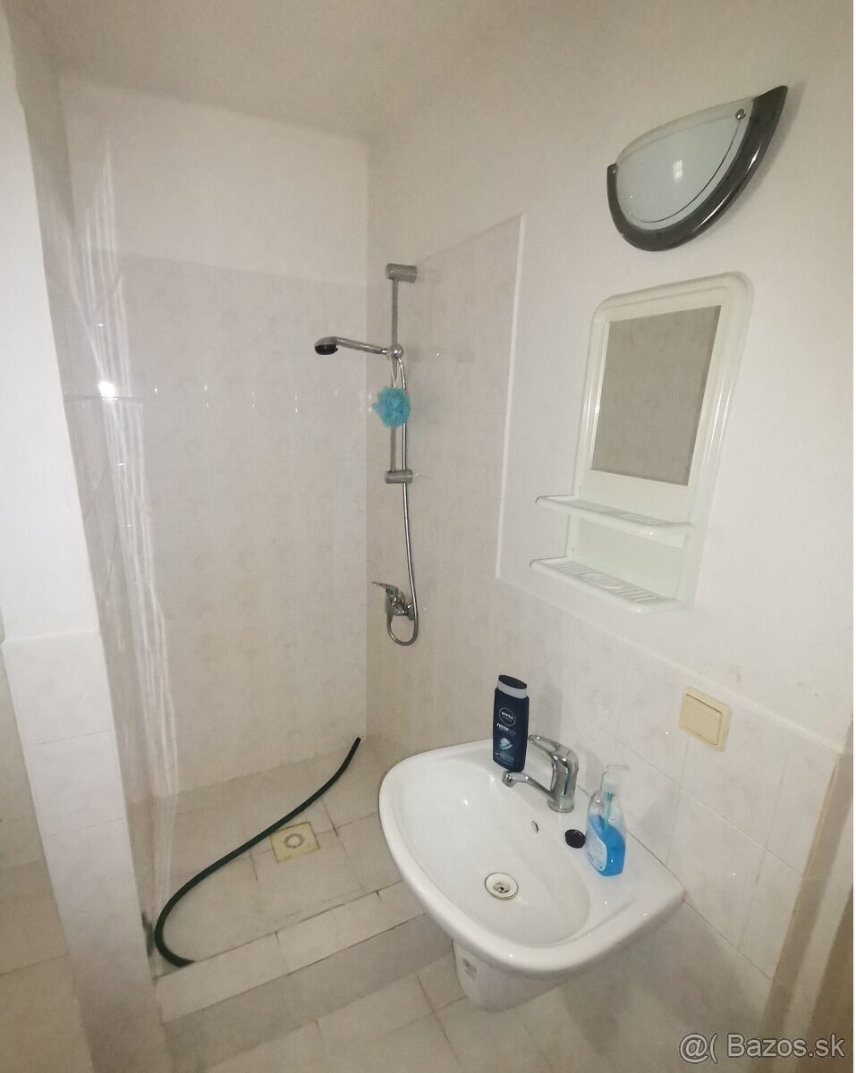 Predaj, rodinný dom v obci Lovinobana, okres Lučenec - 11