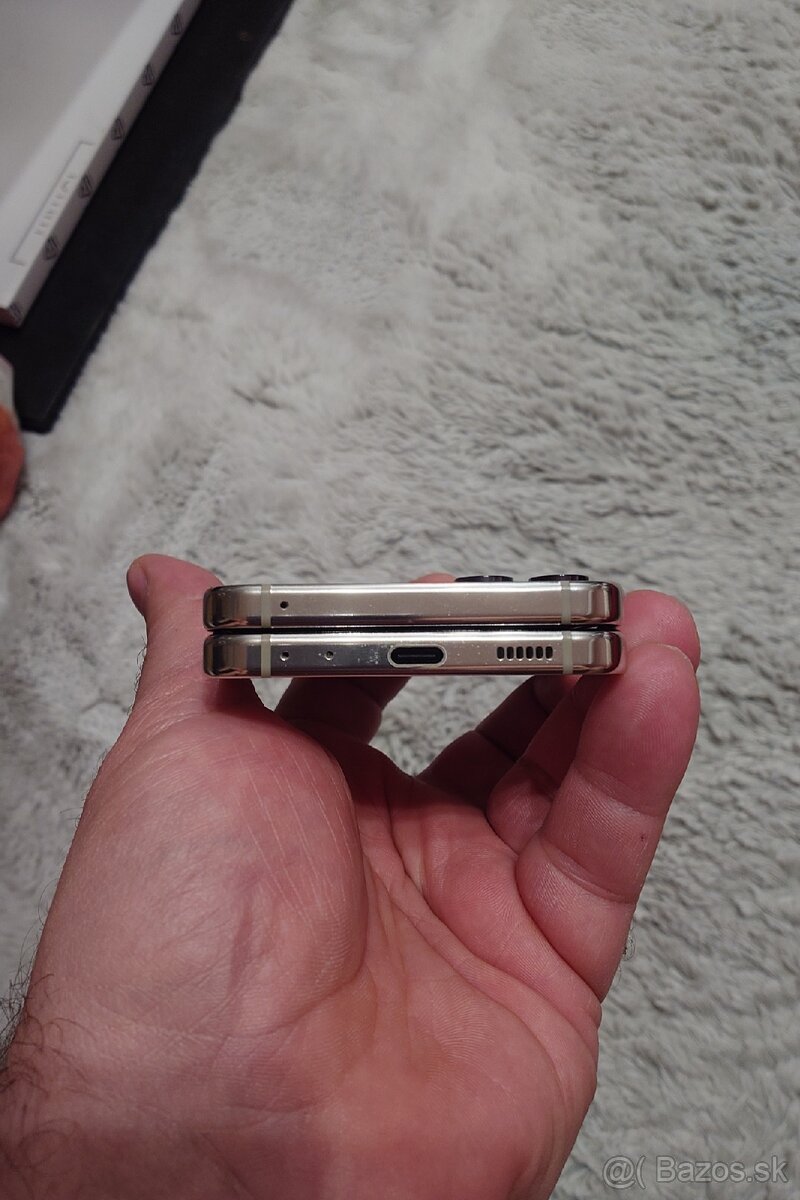 Samsung galaxy FLIP 5 - 11