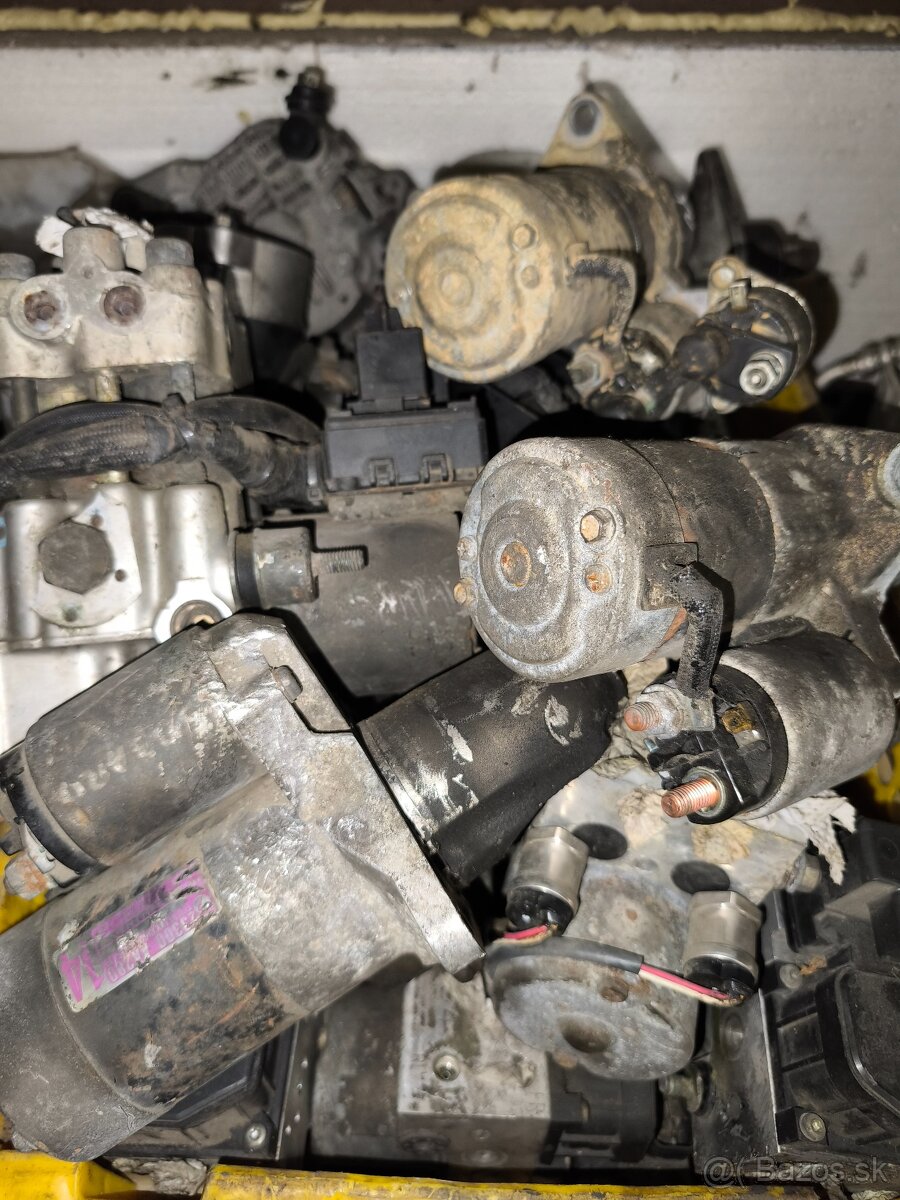 SUBARU - náhradné diely - 11