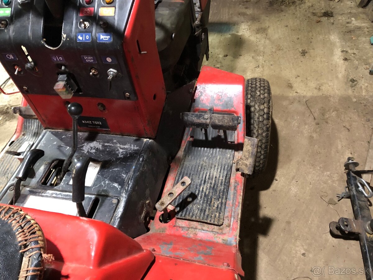 Malotraktor KMZ T - 012 - 11