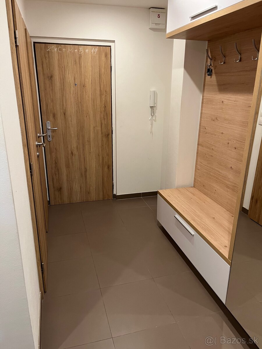 Ponúkam 2-izbový byt - 11