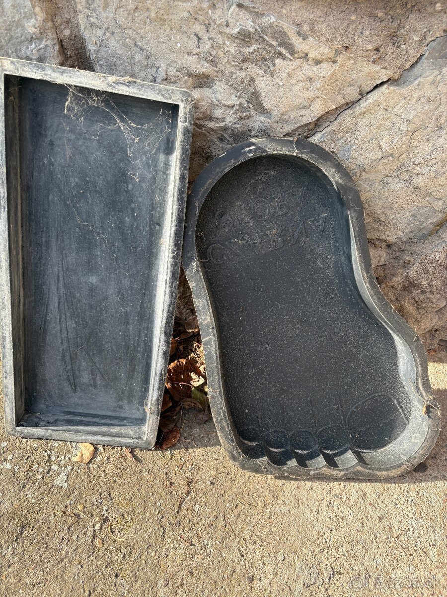 Vibracny stol + formy - 11