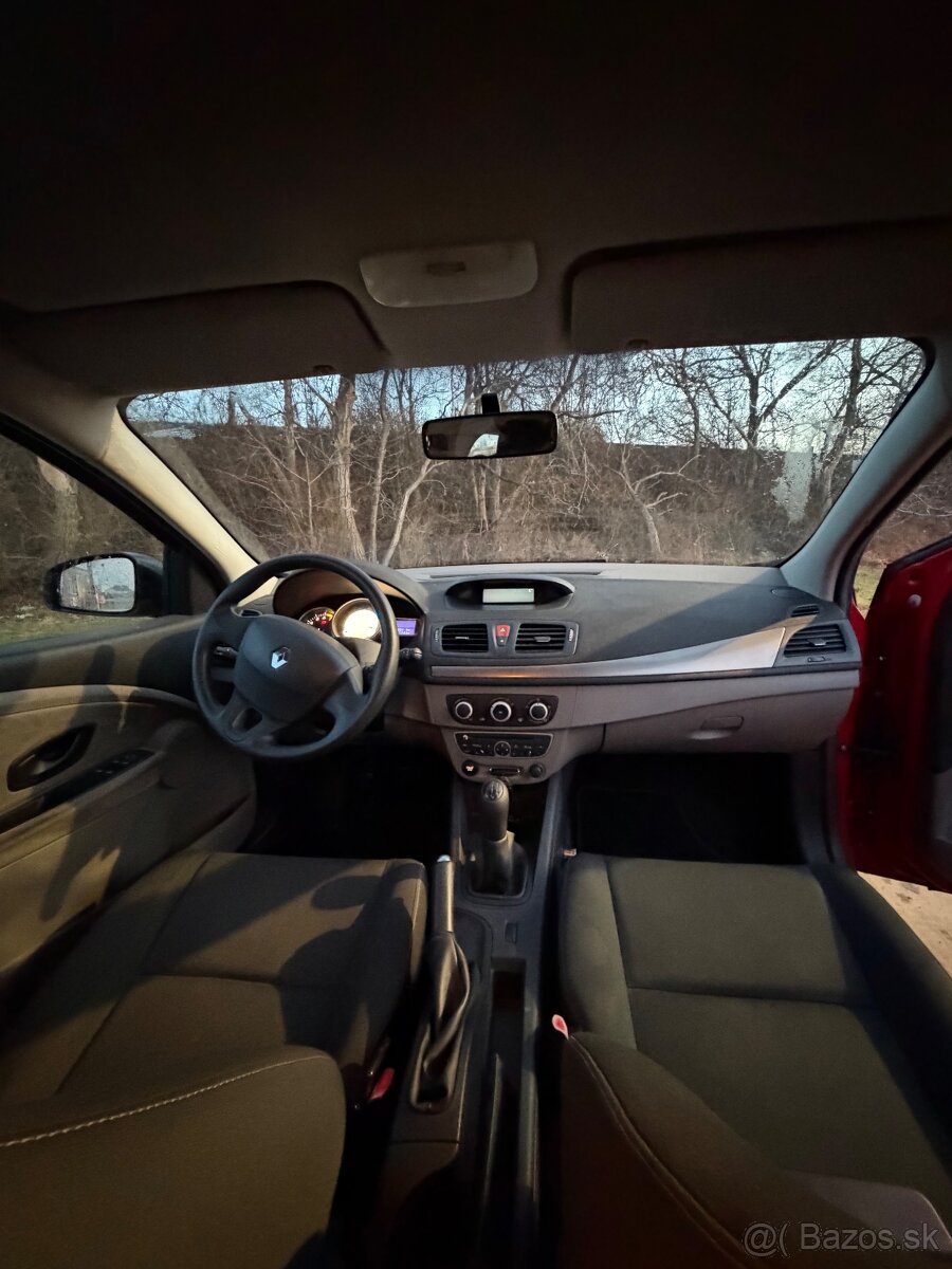 Renault Megane 1,6i - 11