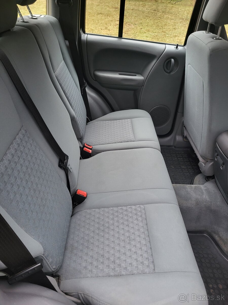 Jeep Cherokee 2.8 CRD 120 kW - 11