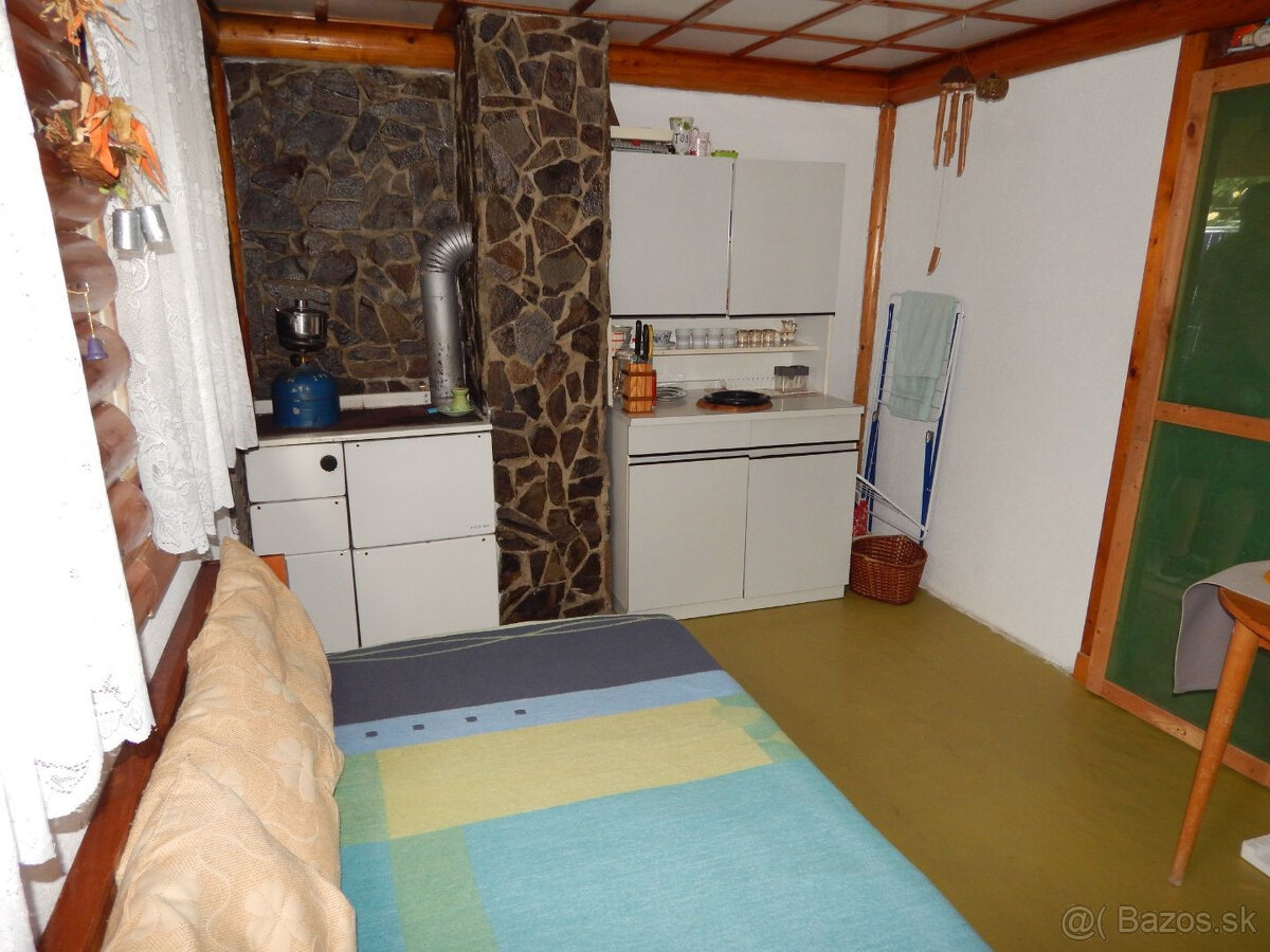 SPEKTRUM REALITY- Na Predaj záhradná chata s pozemkom 464 m2 - 11