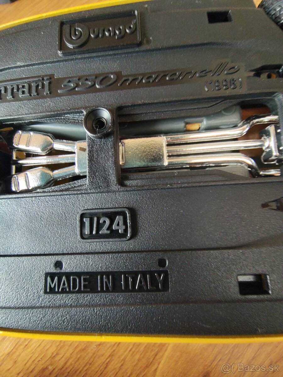 Bburago MODELY FERRARI 1996 - 11