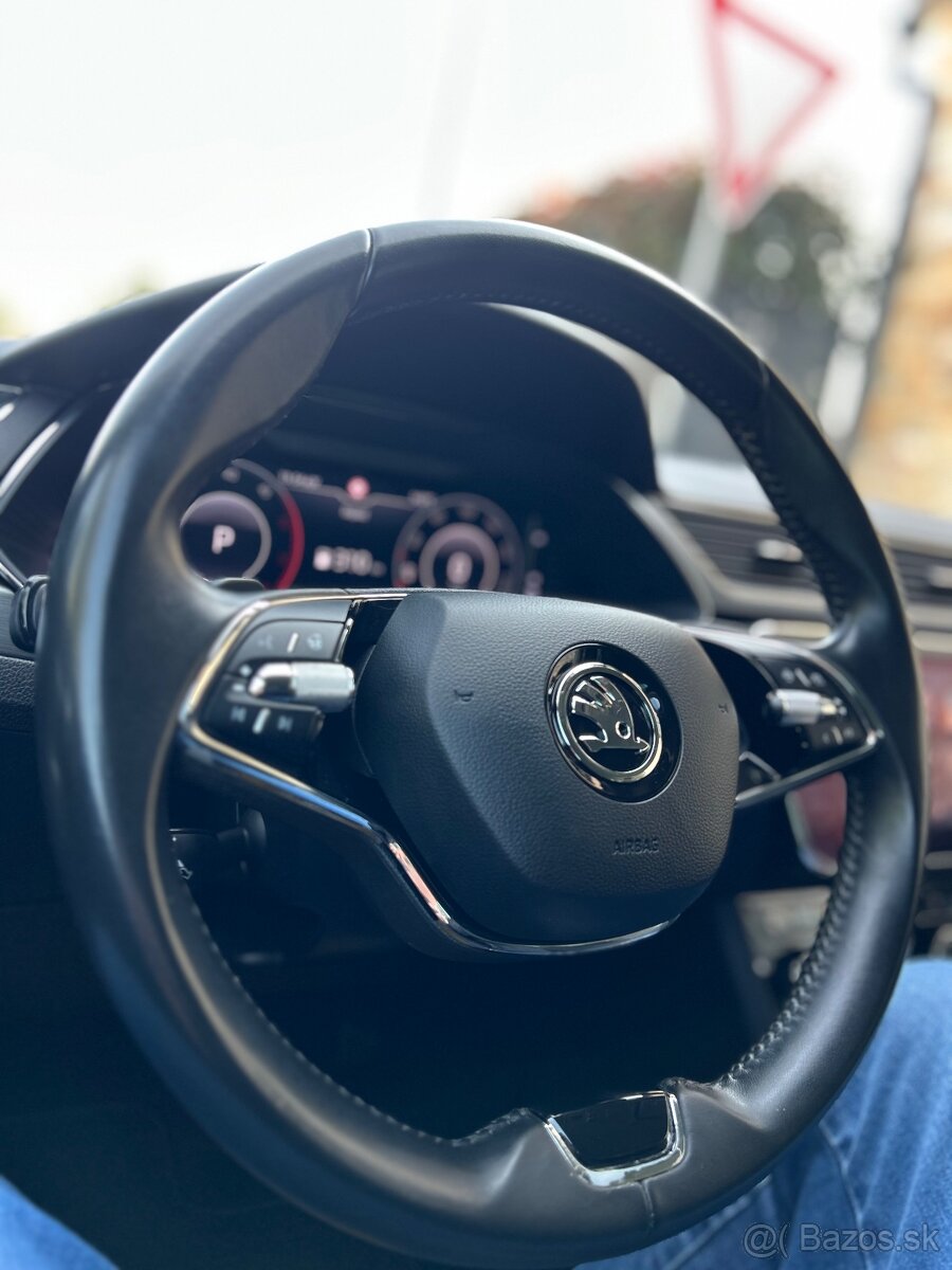 Škoda Superb Combi Facelift 2.0TDi Dsg - 11